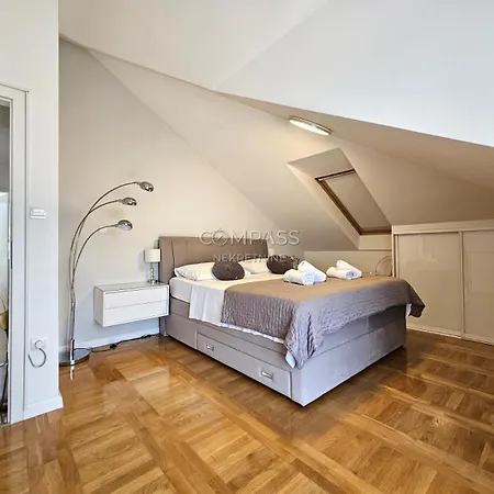 Leggero With Open Sea View Apartment